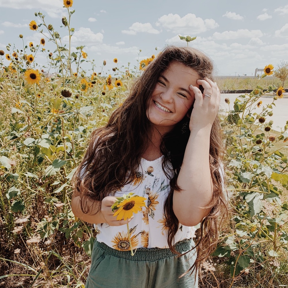 Meet your Posher, Cami
